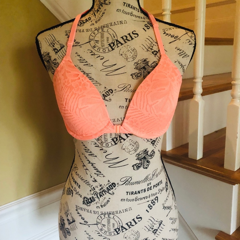 Like new!  EUC VS PINK coral lace bra 34C